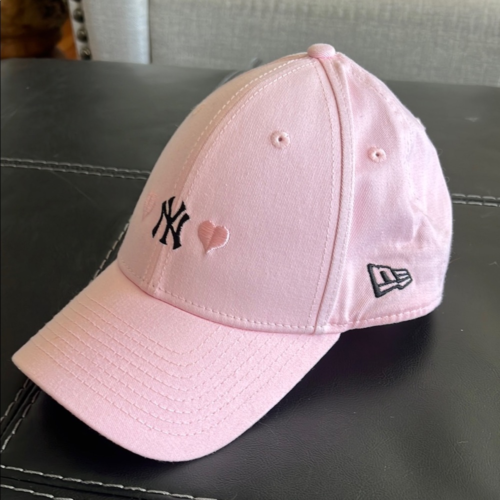 New Era NY Yankees Pink Heart Baseball Cap